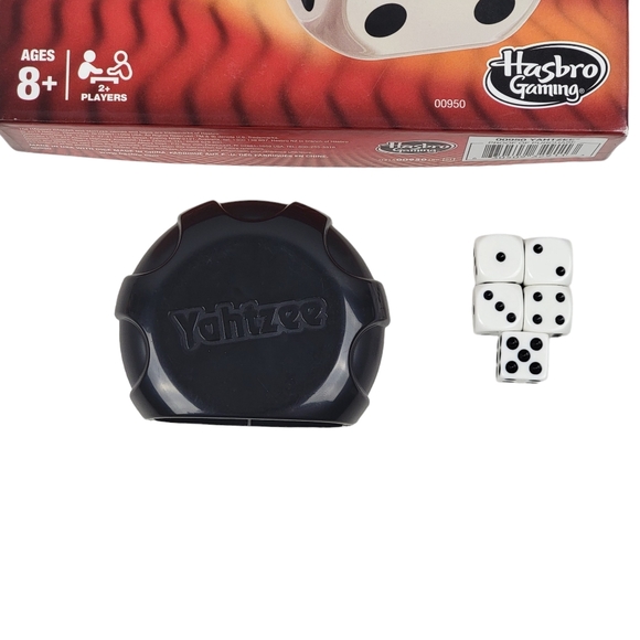 Yahtzee The Shake, Score, & Shout Game - Hasbro 2014 - Picture 2 of 7